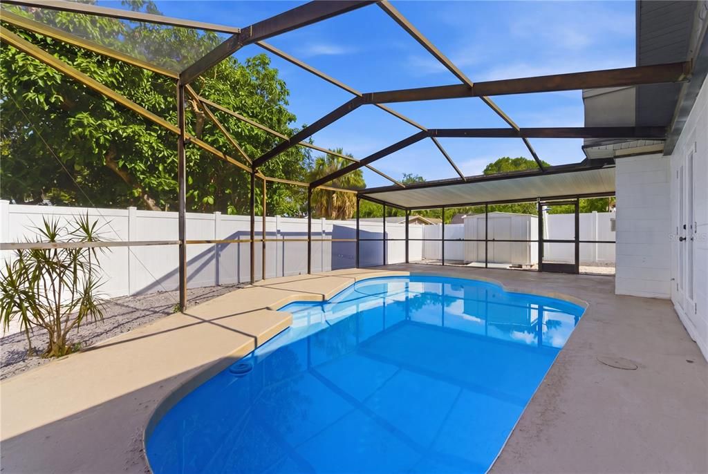 Active With Contract: $480,000 (4 beds, 2 baths, 1680 Square Feet)