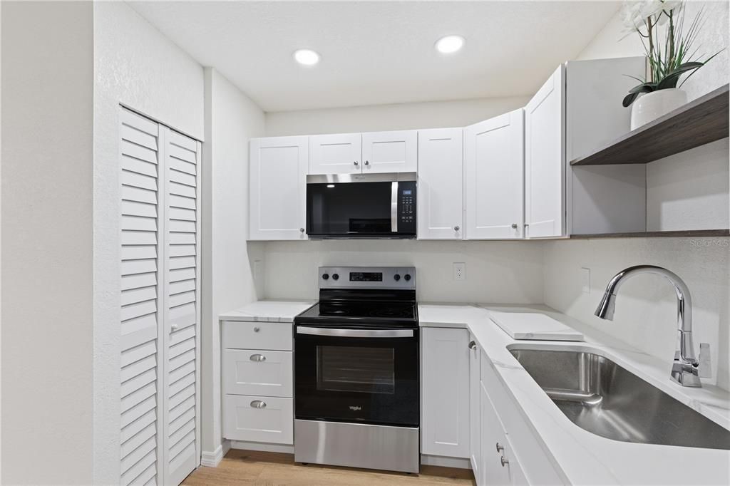 Active With Contract: $480,000 (4 beds, 2 baths, 1680 Square Feet)