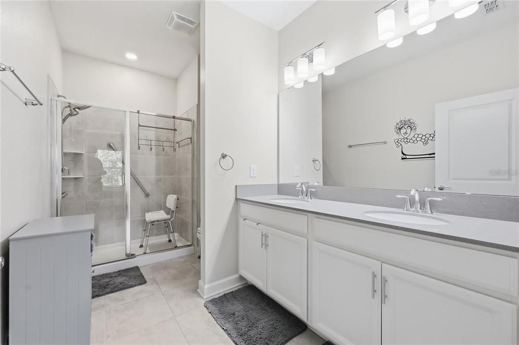 For Rent: $2,400 (2 beds, 2 baths, 1517 Square Feet)