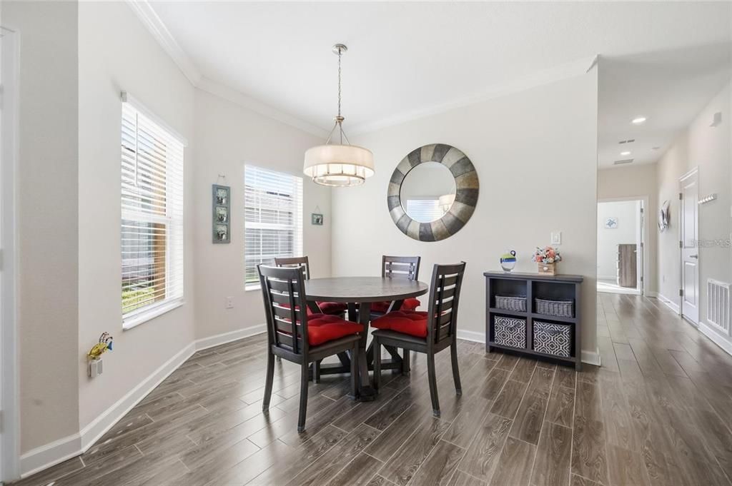 For Rent: $2,400 (2 beds, 2 baths, 1517 Square Feet)