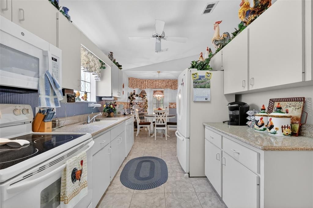 For Sale: $265,000 (3 beds, 2 baths, 1544 Square Feet)