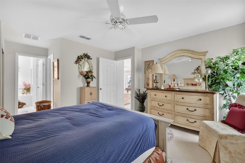 For Sale: $265,000 (3 beds, 2 baths, 1544 Square Feet)