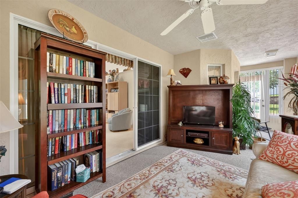 For Sale: $265,000 (3 beds, 2 baths, 1544 Square Feet)