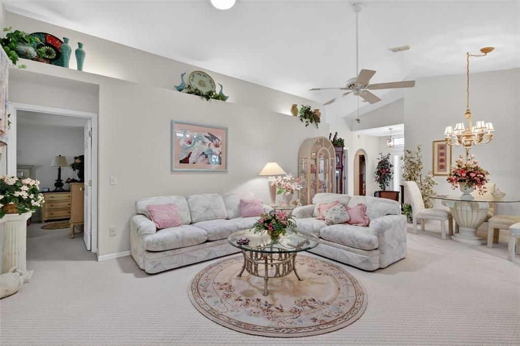 For Sale: $265,000 (3 beds, 2 baths, 1544 Square Feet)
