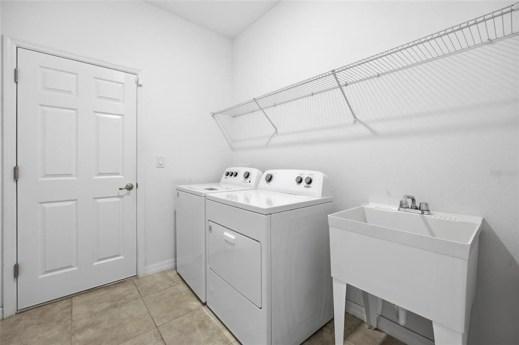 В аренду: $2,700 (4 спален, 2 ванн, 2027 Квадратных фут)