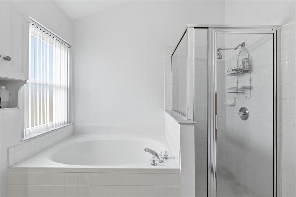 For Sale: $575,000 (3 beds, 2 baths, 1751 Square Feet)