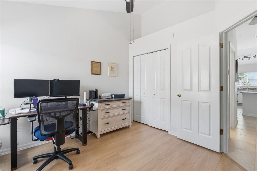 For Sale: $575,000 (3 beds, 2 baths, 1751 Square Feet)