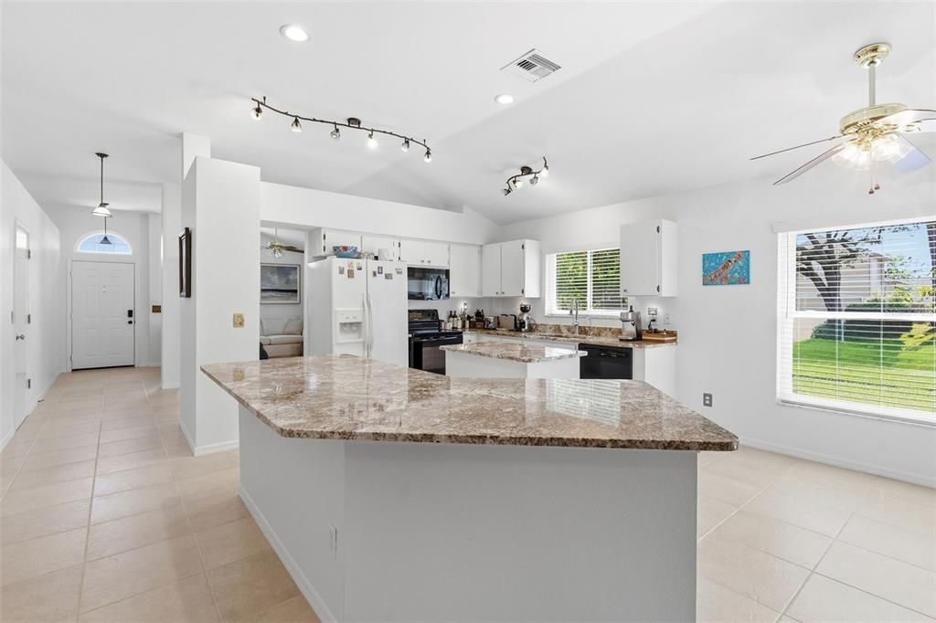 For Sale: $575,000 (3 beds, 2 baths, 1751 Square Feet)