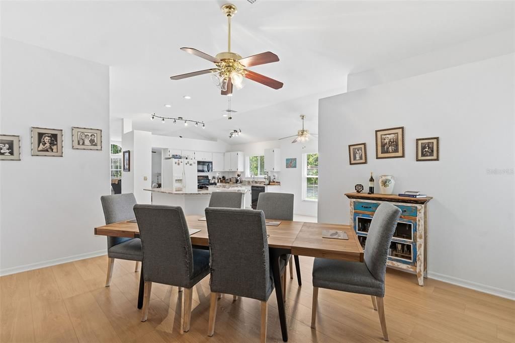 For Sale: $575,000 (3 beds, 2 baths, 1751 Square Feet)