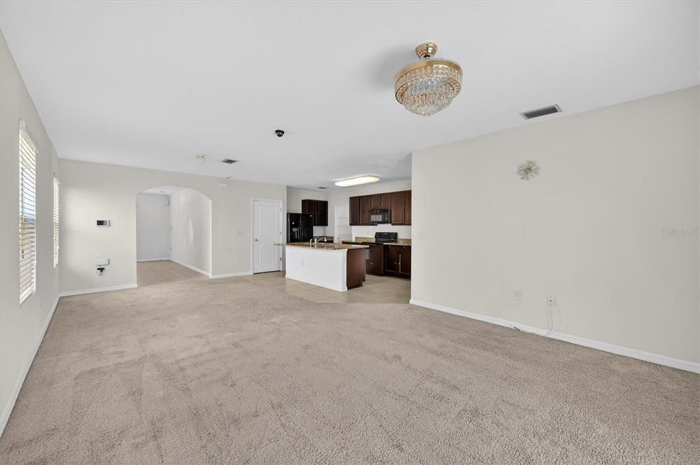 For Rent: $2,850 (5 beds, 3 baths, 2520 Square Feet)