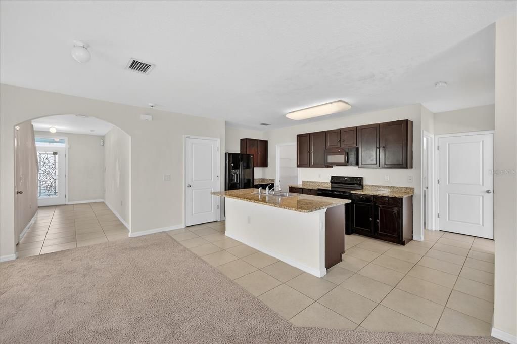 For Rent: $2,850 (5 beds, 3 baths, 2520 Square Feet)