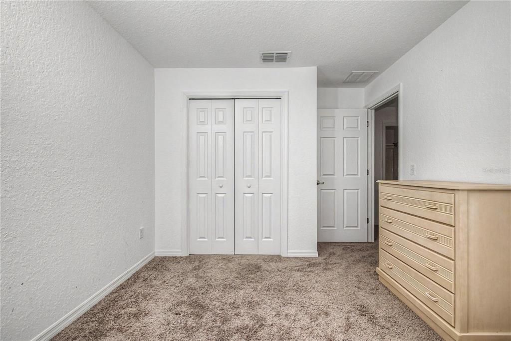 En Venta: $299,999 (4 camas, 2 baños, 2035 Pies cuadrados)