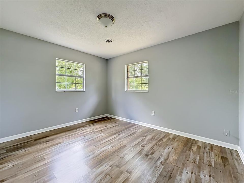 For Sale: $264,000 (3 beds, 2 baths, 1230 Square Feet)