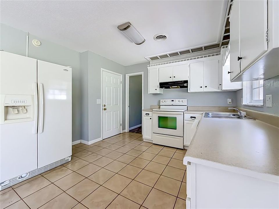 For Sale: $264,000 (3 beds, 2 baths, 1230 Square Feet)