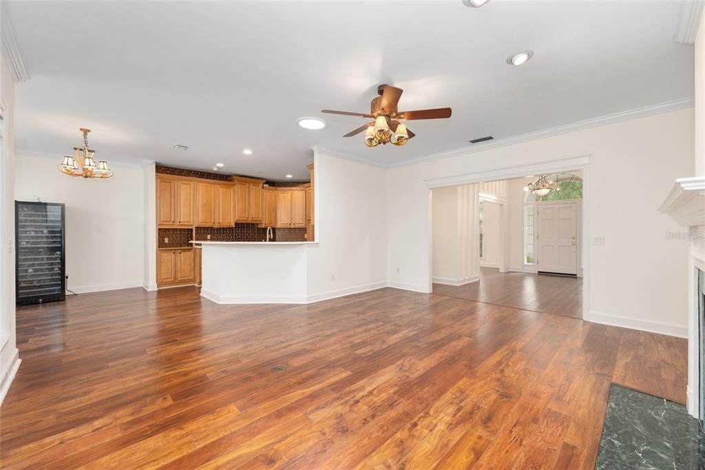 Active With Contract: $549,000 (3 beds, 2 baths, 2409 Square Feet)