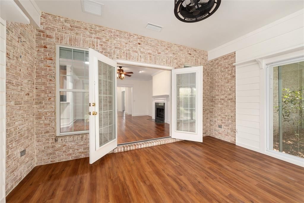 Active With Contract: $549,000 (3 beds, 2 baths, 2409 Square Feet)