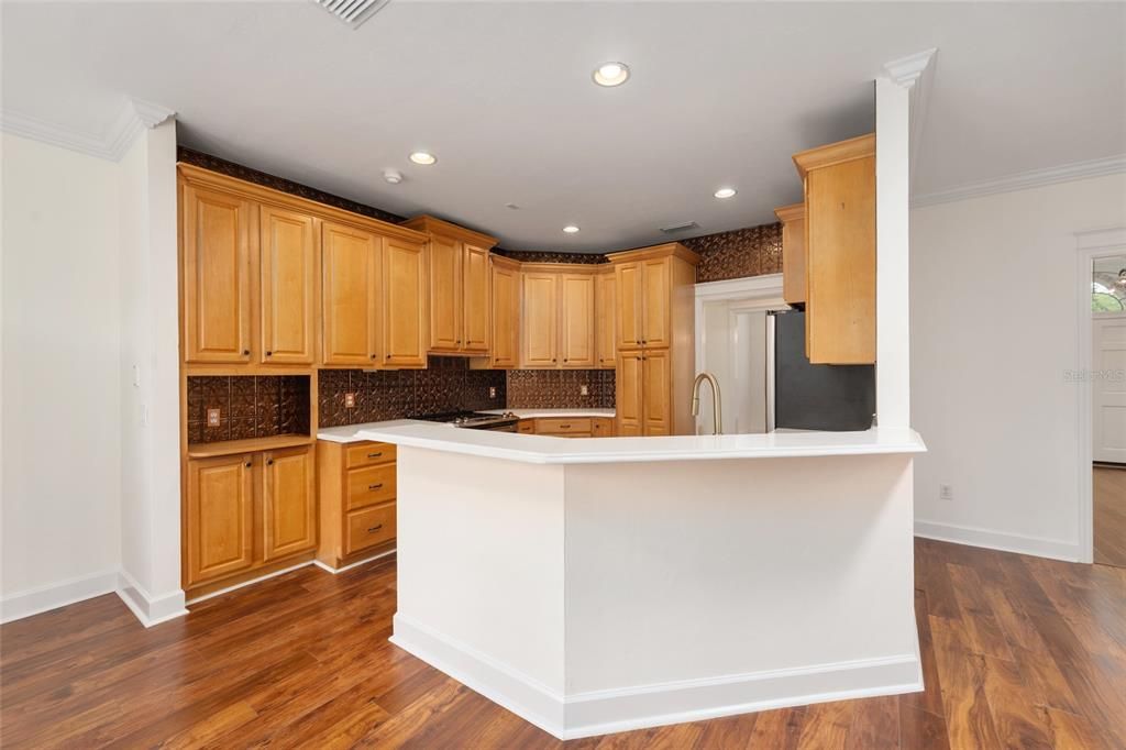Active With Contract: $549,000 (3 beds, 2 baths, 2409 Square Feet)