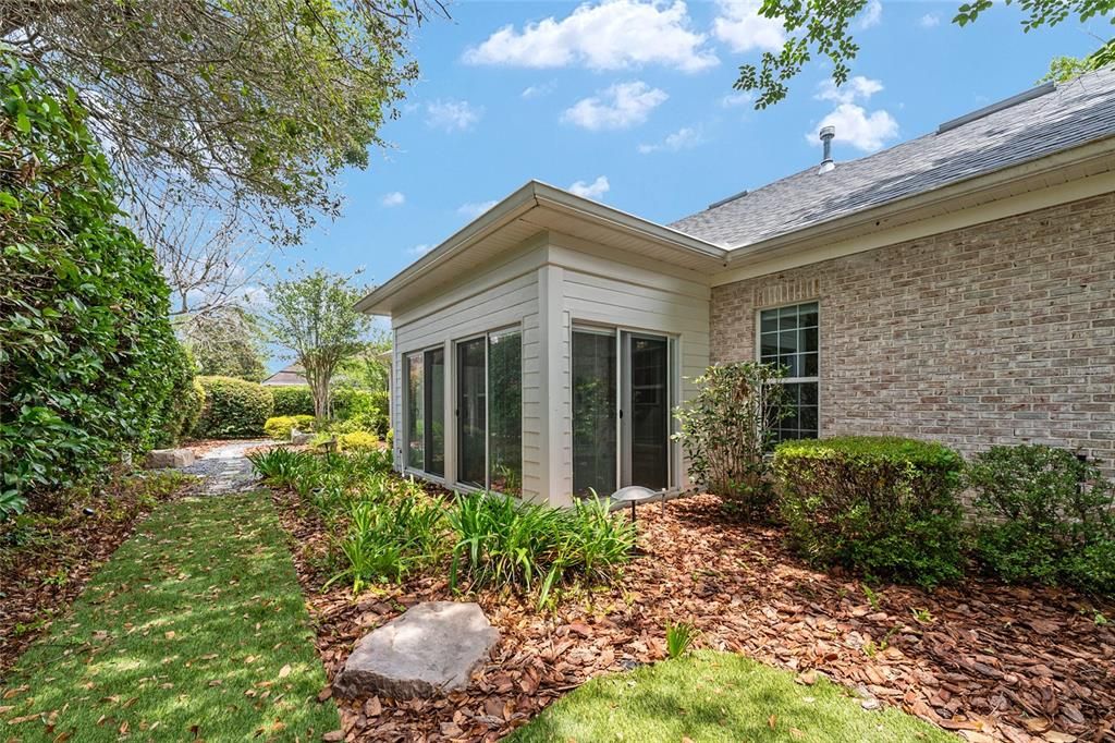 Active With Contract: $549,000 (3 beds, 2 baths, 2409 Square Feet)