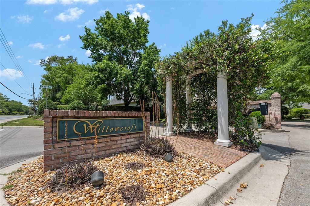Active With Contract: $549,000 (3 beds, 2 baths, 2409 Square Feet)