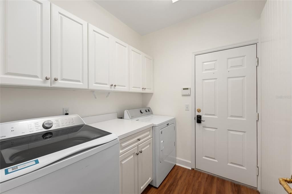 Active With Contract: $549,000 (3 beds, 2 baths, 2409 Square Feet)