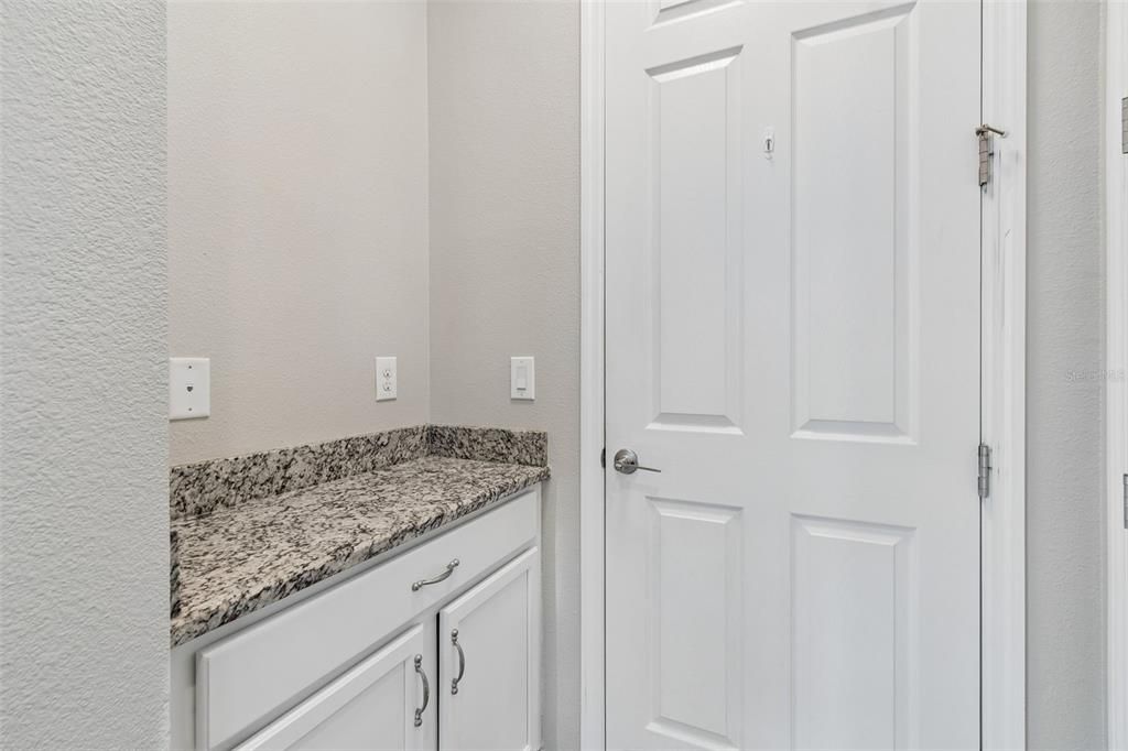 For Sale: $640,000 (4 beds, 3 baths, 2592 Square Feet)