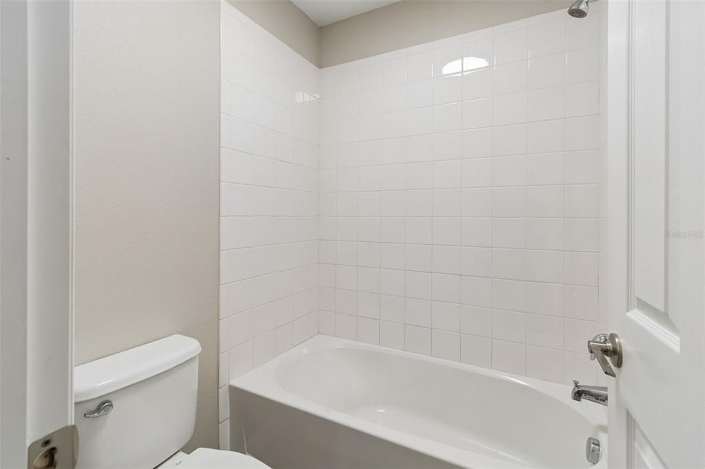 For Sale: $640,000 (4 beds, 3 baths, 2592 Square Feet)