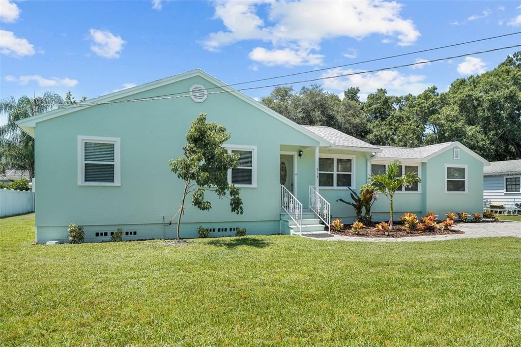 For Rent: $2,900 (4 beds, 2 baths, 1751 Square Feet)