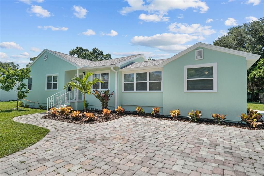 For Rent: $2,900 (4 beds, 2 baths, 1751 Square Feet)