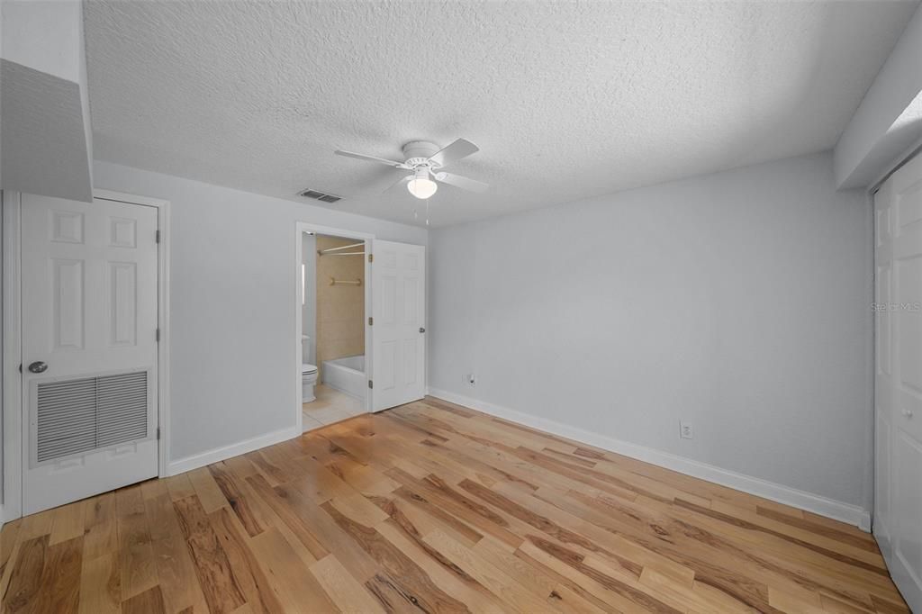For Rent: $2,900 (4 beds, 2 baths, 1751 Square Feet)