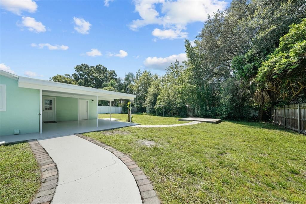 For Rent: $2,900 (4 beds, 2 baths, 1751 Square Feet)