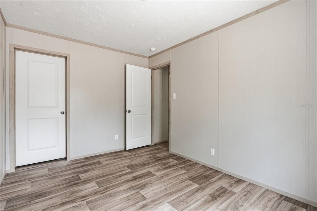 Под контрактом: $249,990 (3 спален, 2 ванн, 1475 Квадратных фут)
