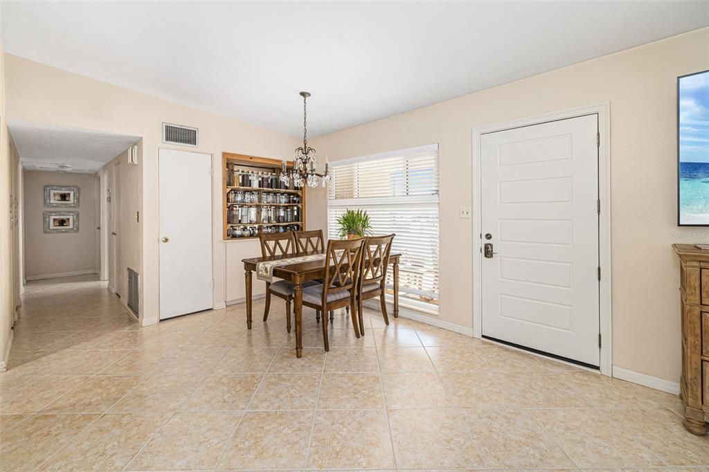 For Sale: $925,000 (3 beds, 2 baths, 1558 Square Feet)