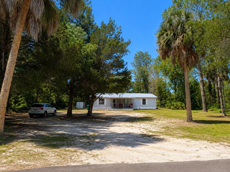 For Sale: $180,000 (3 beds, 2 baths, 1152 Square Feet)