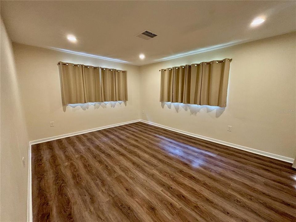 For Sale: $449,000 (4 beds, 2 baths, 2098 Square Feet)