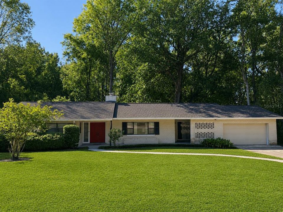 For Sale: $449,000 (4 beds, 2 baths, 2098 Square Feet)