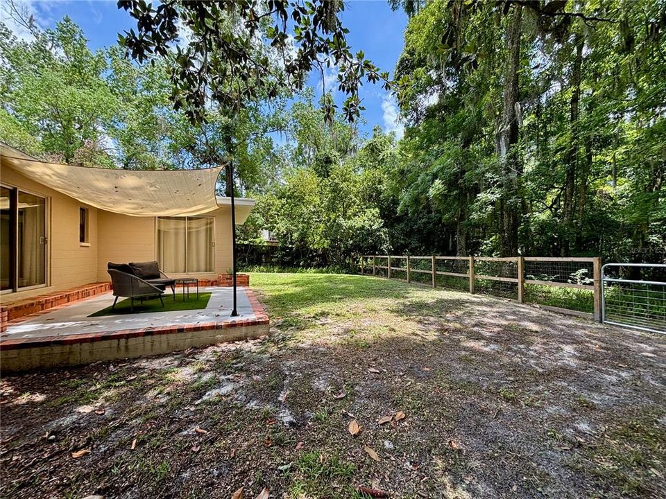 For Sale: $449,000 (4 beds, 2 baths, 2098 Square Feet)