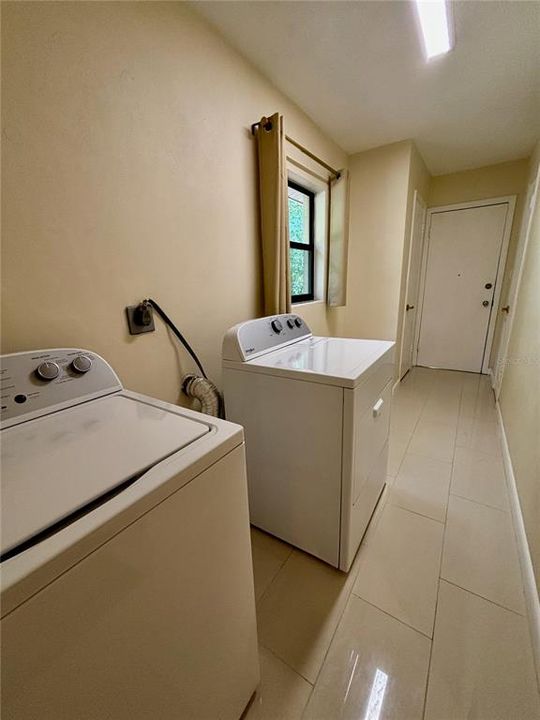 For Sale: $449,000 (4 beds, 2 baths, 2098 Square Feet)