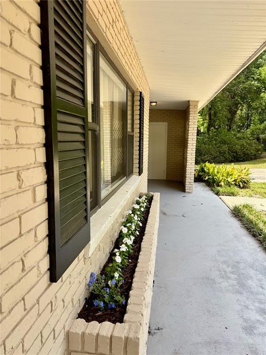 For Sale: $449,000 (4 beds, 2 baths, 2098 Square Feet)