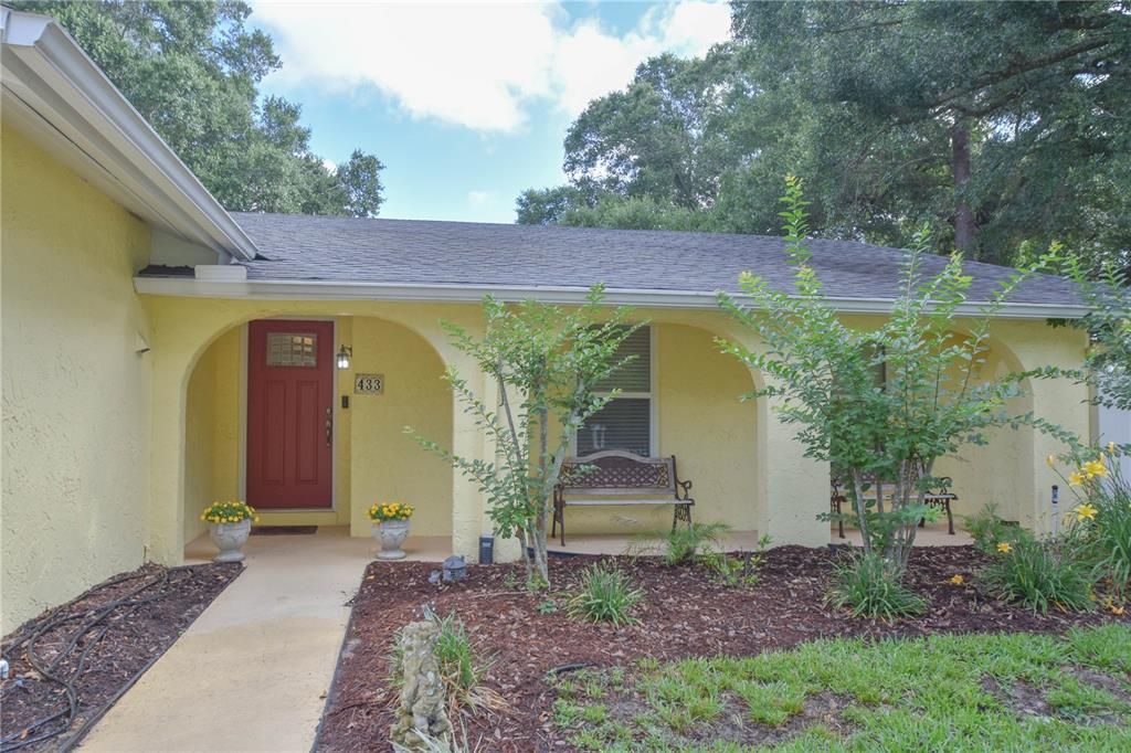 For Sale: $500,000 (4 beds, 2 baths, 2046 Square Feet)