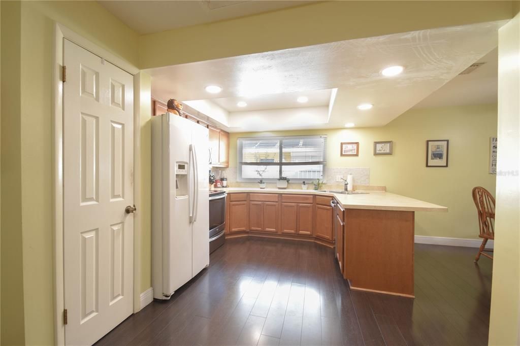 For Sale: $500,000 (4 beds, 2 baths, 2046 Square Feet)