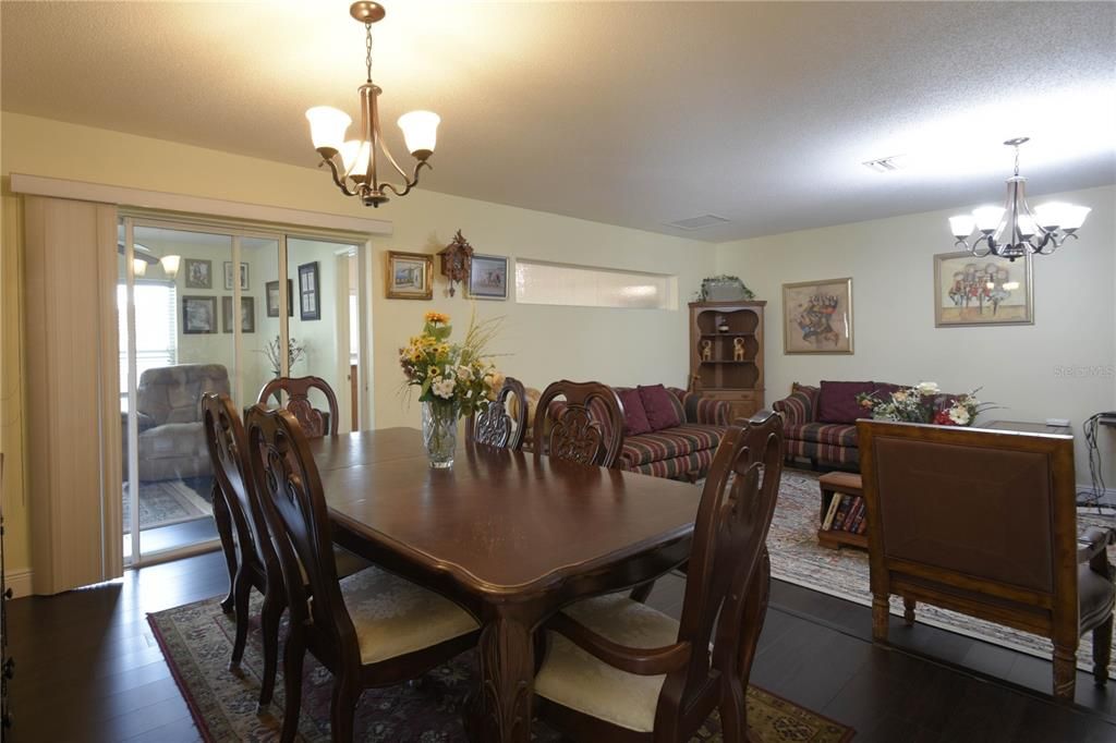 For Sale: $500,000 (4 beds, 2 baths, 2046 Square Feet)