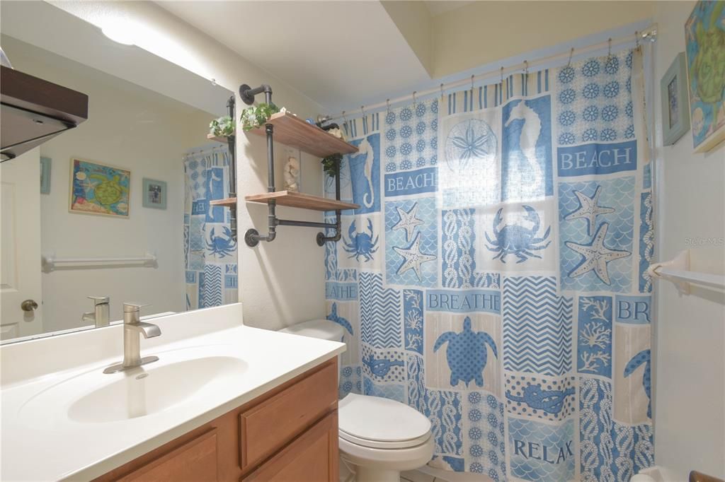 For Sale: $500,000 (4 beds, 2 baths, 2046 Square Feet)