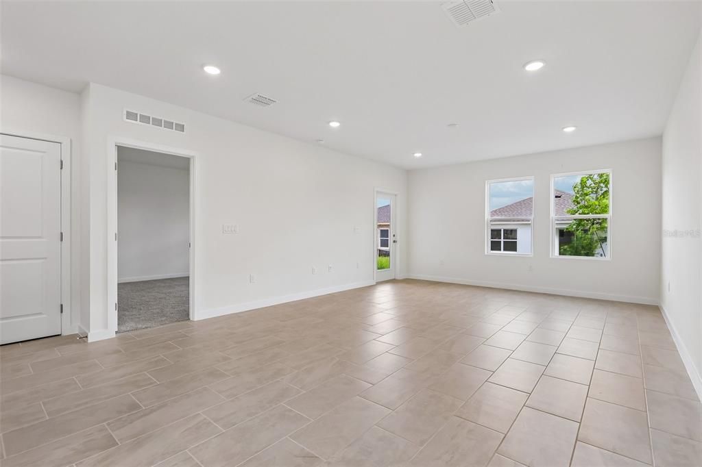 For Sale: $329,990 (3 beds, 2 baths, 1986 Square Feet)