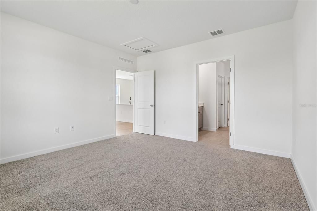 For Sale: $329,990 (3 beds, 2 baths, 1986 Square Feet)