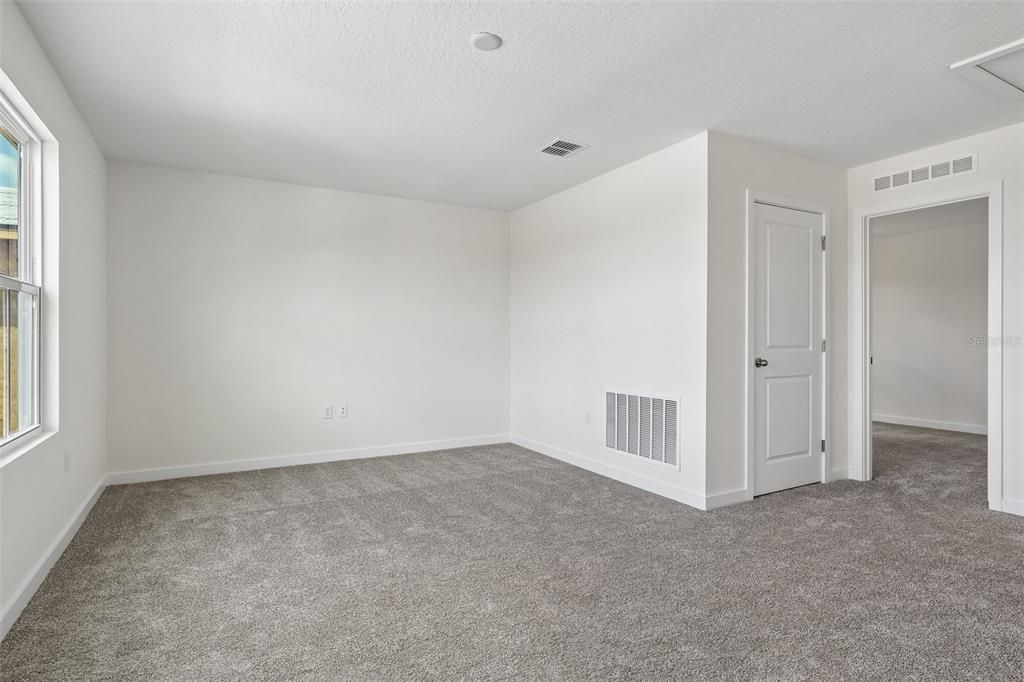 For Sale: $329,990 (3 beds, 2 baths, 1986 Square Feet)