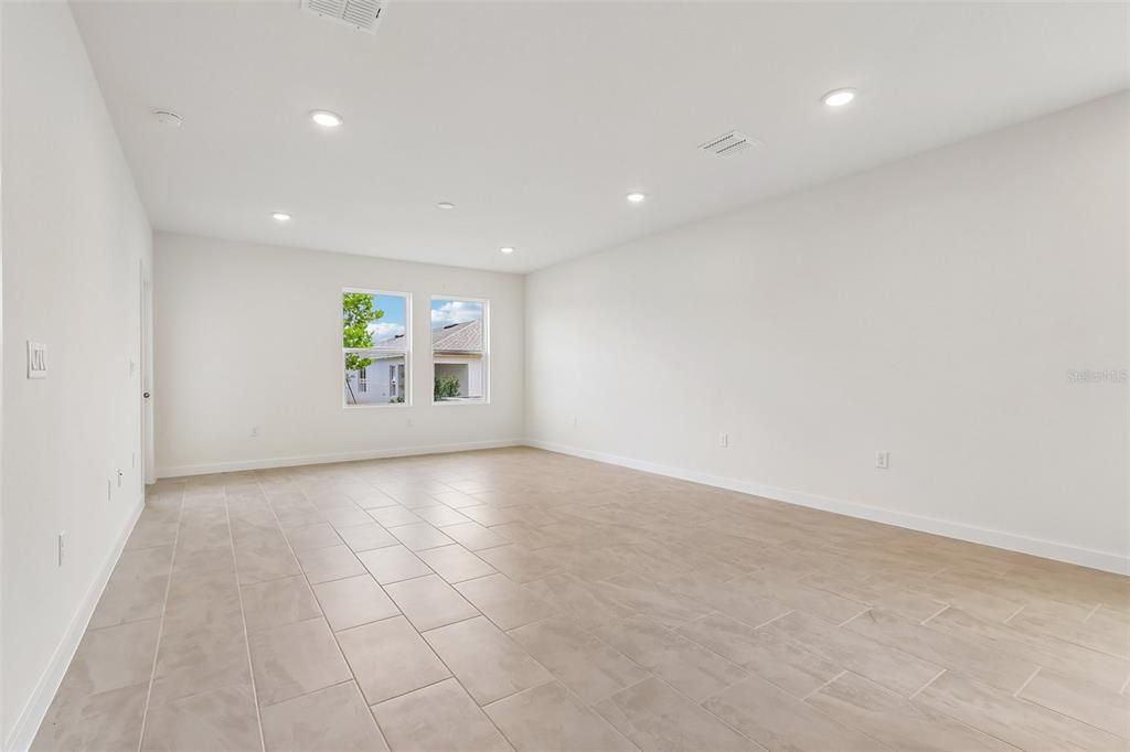 For Sale: $329,990 (3 beds, 2 baths, 1986 Square Feet)