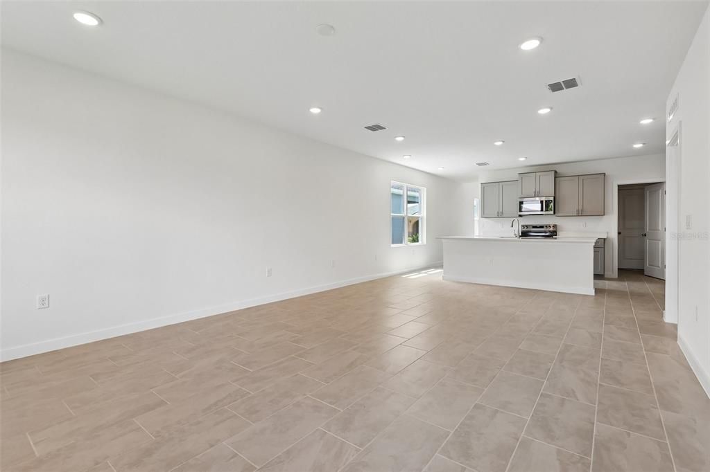 For Sale: $329,990 (3 beds, 2 baths, 1986 Square Feet)