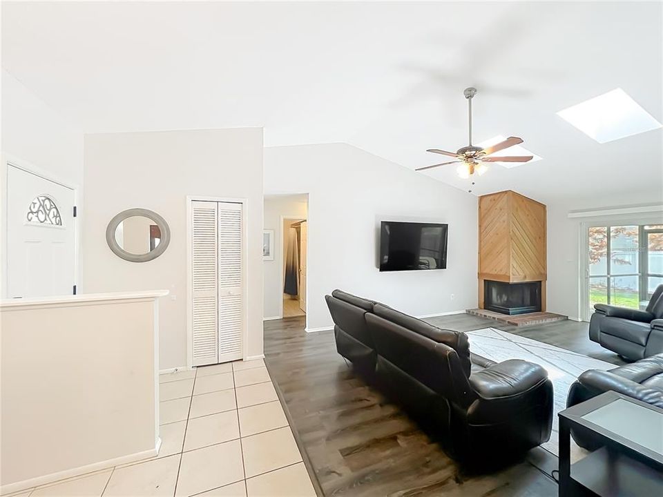 For Sale: $380,000 (3 beds, 2 baths, 1232 Square Feet)