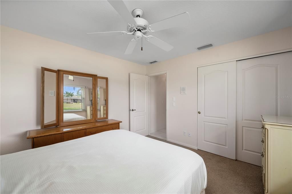 Activo con contrato: $379,900 (3 camas, 2 baños, 2021 Pies cuadrados)