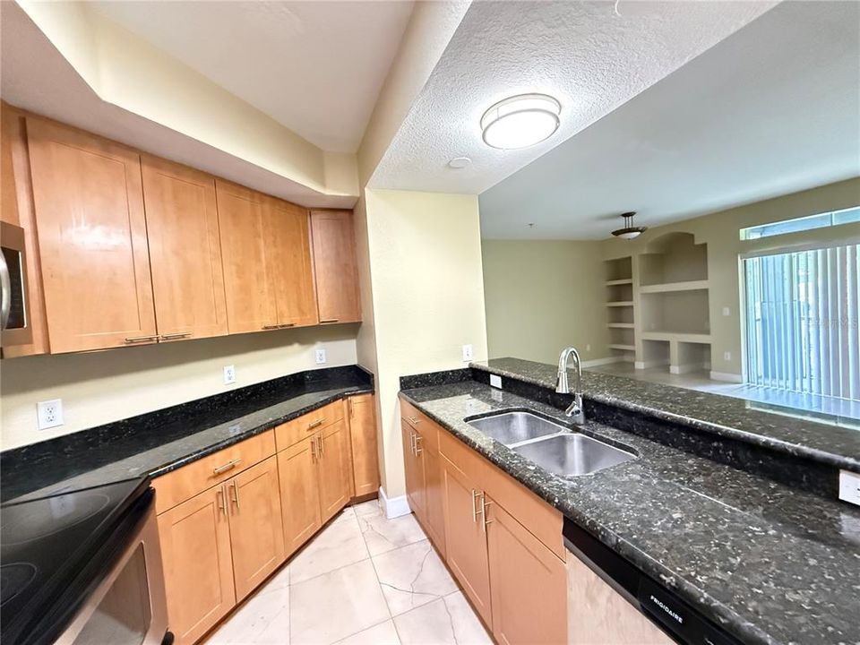 For Rent: $1,895 (3 beds, 2 baths, 1550 Square Feet)